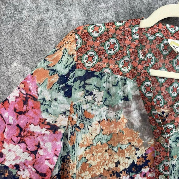 Fig And Flower Button Up Shirt Women PM‎ Floral Semi Sheer Roll Tab Sleeve - Picture 3 of 13